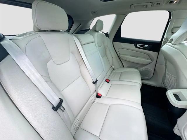 2021 Volvo XC60 T5 Momentum