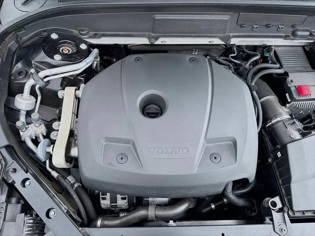 2021 Volvo XC60 T5 Momentum