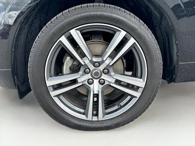 2021 Volvo XC60 T5 Momentum