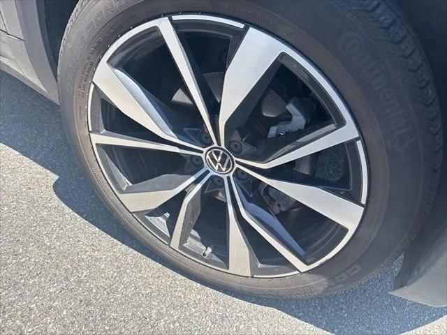 2024 Volkswagen Atlas Cross Sport 2.0T SEL Premium R-Line