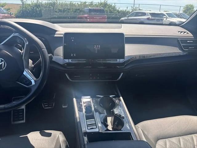 2024 Volkswagen Atlas Cross Sport 2.0T SEL Premium R-Line
