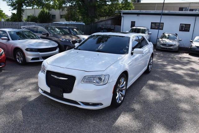 2017 Chrysler 300 Limited