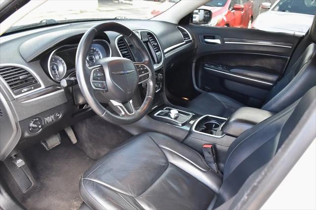 2017 Chrysler 300 Limited
