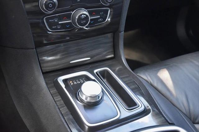 2017 Chrysler 300 Limited