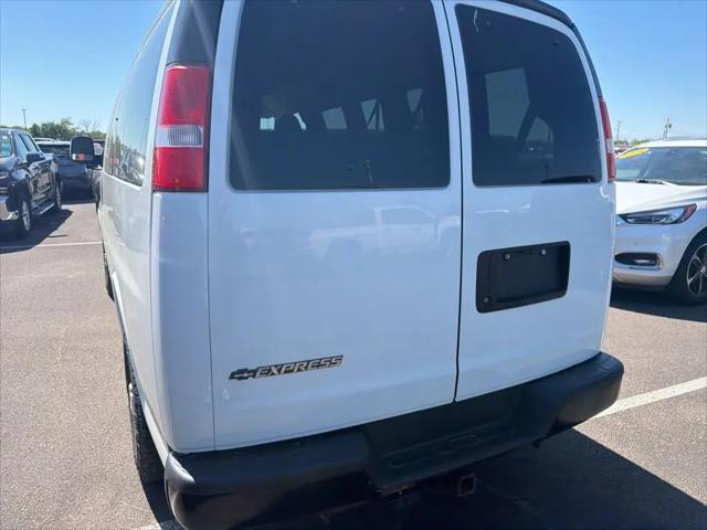 2017 Chevrolet Express LS