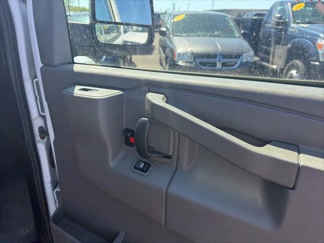 2017 Chevrolet Express LS