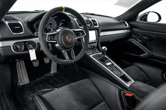 2016 Porsche Cayman GT4