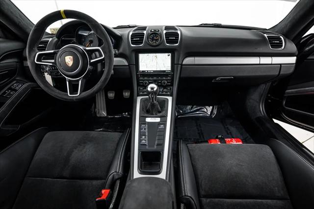 2016 Porsche Cayman GT4