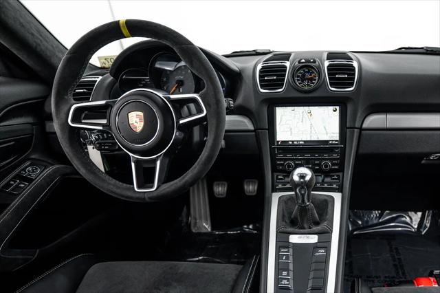 2016 Porsche Cayman GT4