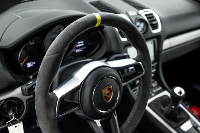 2016 Porsche Cayman GT4