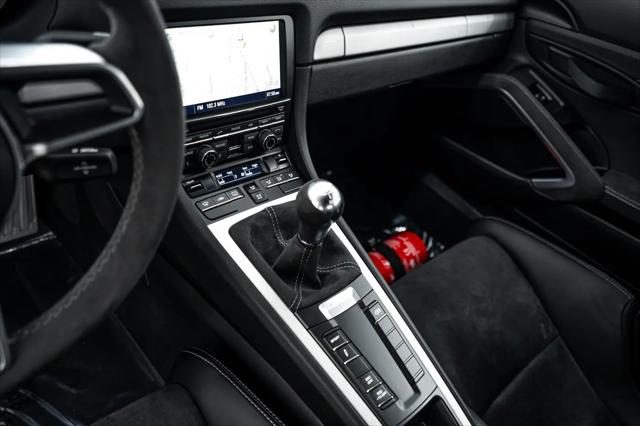2016 Porsche Cayman GT4