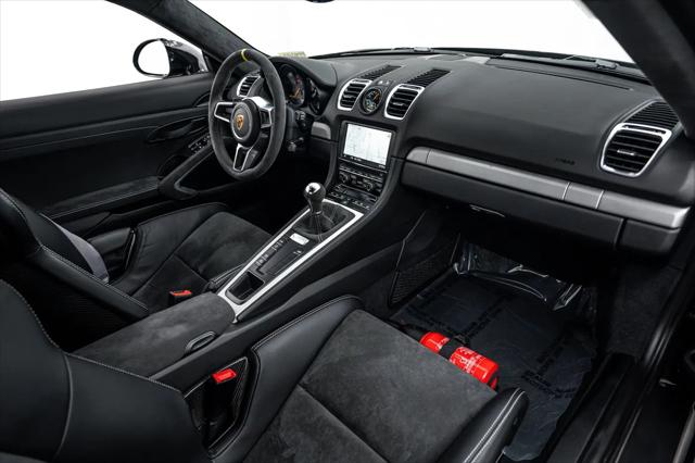 2016 Porsche Cayman GT4