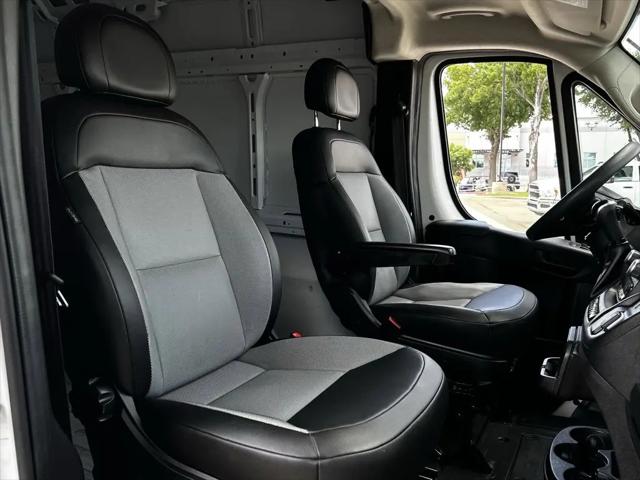 2025 Ram ProMaster 2500 Cargo Van Tradesman High Roof 159" WB w/Pass Seat