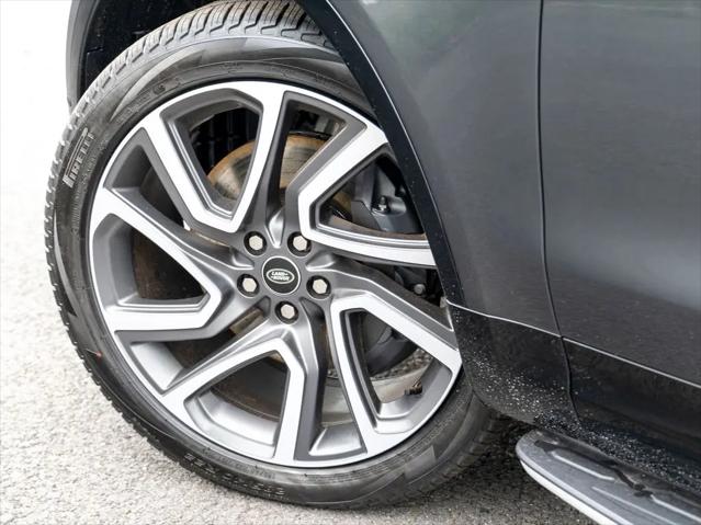 2025 Land Rover Discovery P360 Dynamic SE