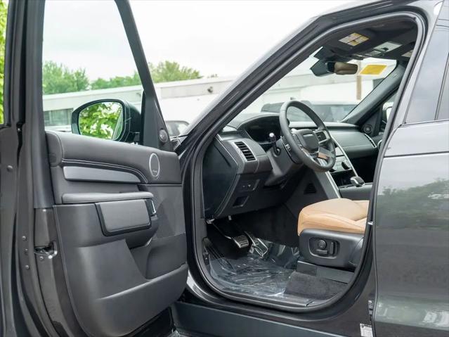 2025 Land Rover Discovery P360 Dynamic SE