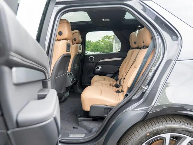 2025 Land Rover Discovery P360 Dynamic SE