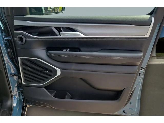 2026 Jeep Grand Wagoneer 4x2