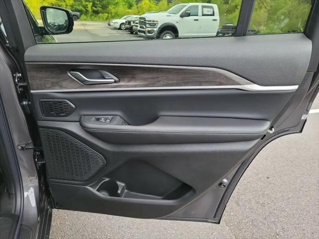 2026 Jeep Grand Cherokee L Limited 4x2