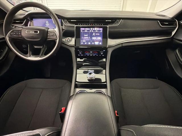 2023 Jeep Grand Cherokee L Laredo 4x4