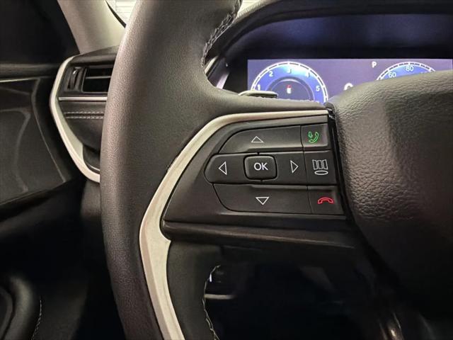 2023 Jeep Grand Cherokee L Laredo 4x4