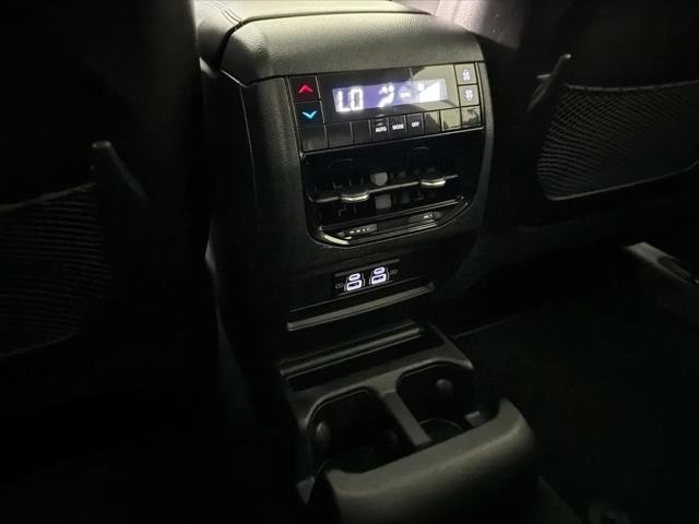 2023 Jeep Grand Cherokee L Laredo 4x4