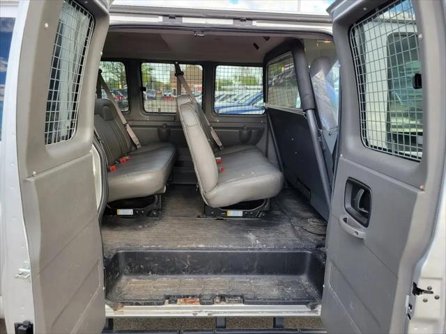 2020 Chevrolet Express Passenger RWD 3500 Extended Wheelbase LS