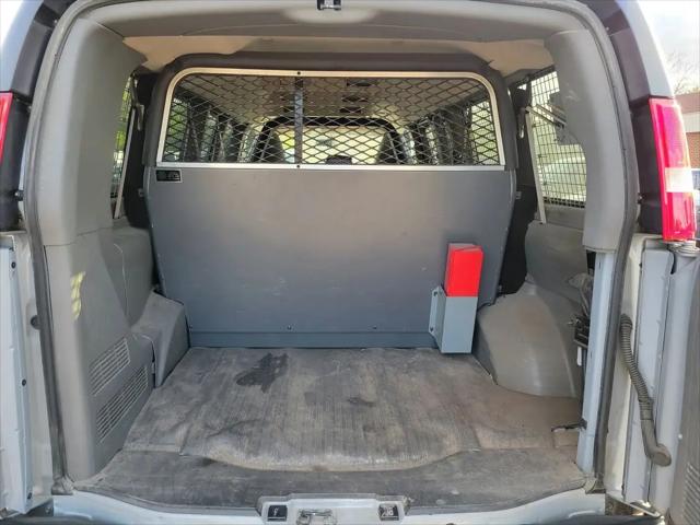 2020 Chevrolet Express Passenger RWD 3500 Extended Wheelbase LS