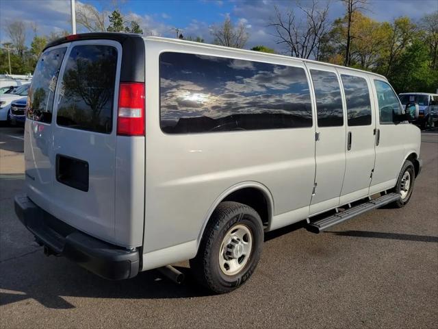 2020 Chevrolet Express Passenger RWD 3500 Extended Wheelbase LS