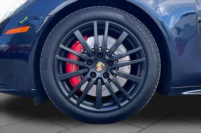2020 Porsche Panamera GTS