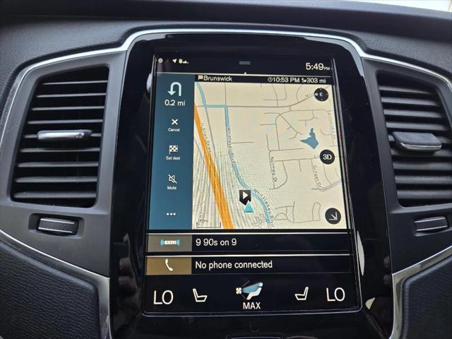 2022 Volvo XC90 T5 Momentum 7 Passenger