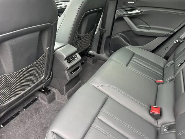 2027 Audi Q6 e-tron Premium Plus quattro