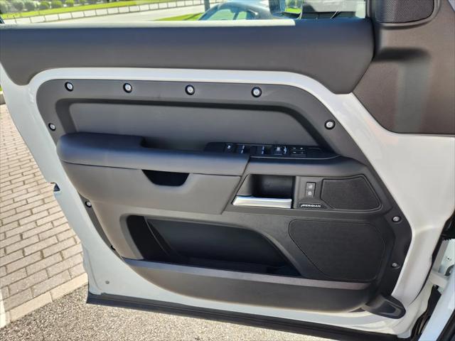 2026 Land Rover Defender P300 S