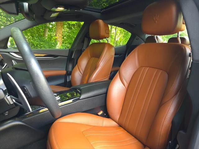 2023 Maserati Ghibli Modena