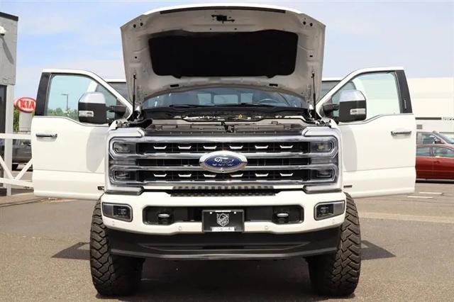 2023 Ford F-350 Platinum