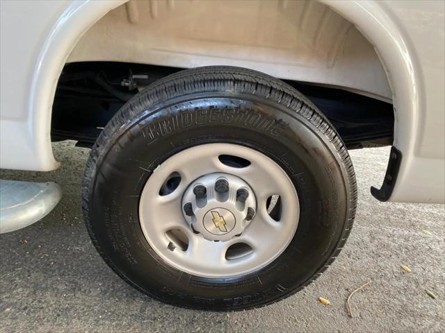 2025 Chevrolet Express Cargo Van RWD 2500 Regular Wheelbase WT