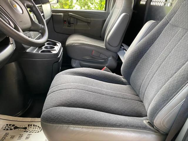 2025 Chevrolet Express Cargo Van RWD 2500 Regular Wheelbase WT