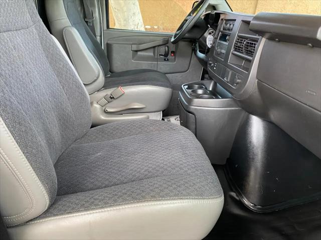 2025 Chevrolet Express Cargo Van RWD 2500 Regular Wheelbase WT