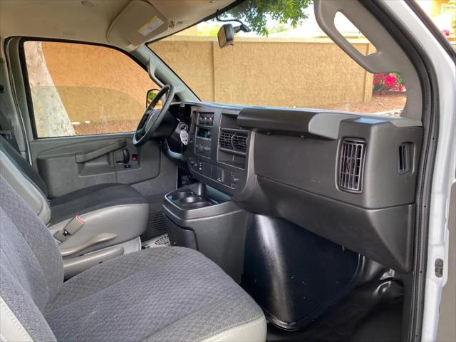 2025 Chevrolet Express Cargo Van RWD 2500 Regular Wheelbase WT