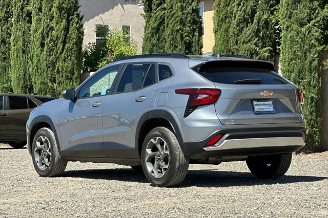 2024 Chevrolet Trax FWD LT