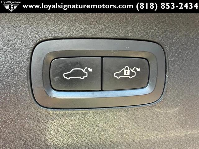 2017 Volvo XC90 Hybrid T8 Inscription