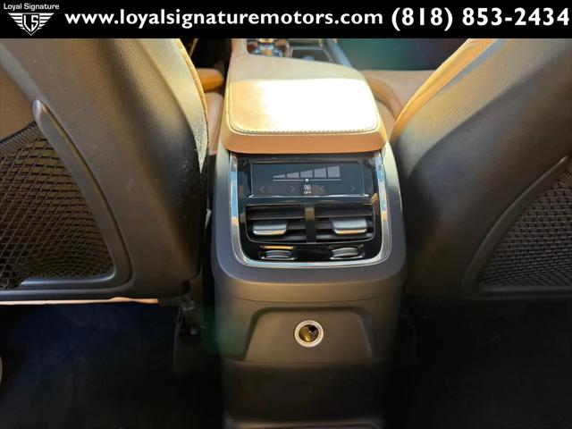 2017 Volvo XC90 Hybrid T8 Inscription