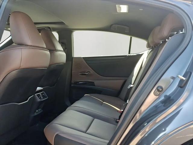 2025 Lexus ES 300h ES 300h