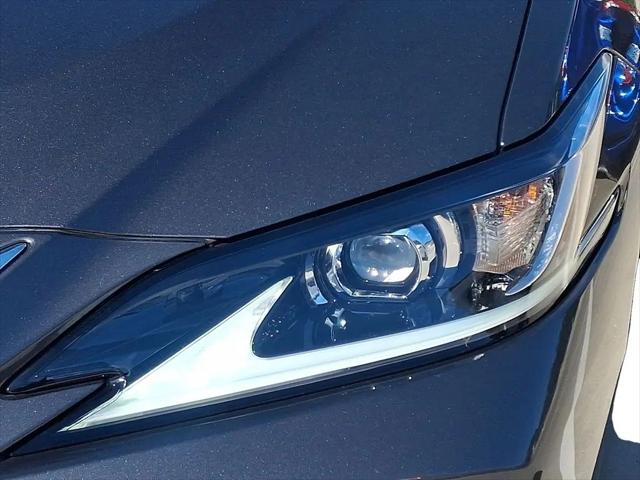 2025 Lexus ES 300h ES 300h