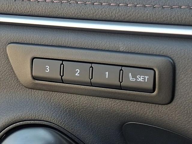 2025 Lexus ES 300h ES 300h