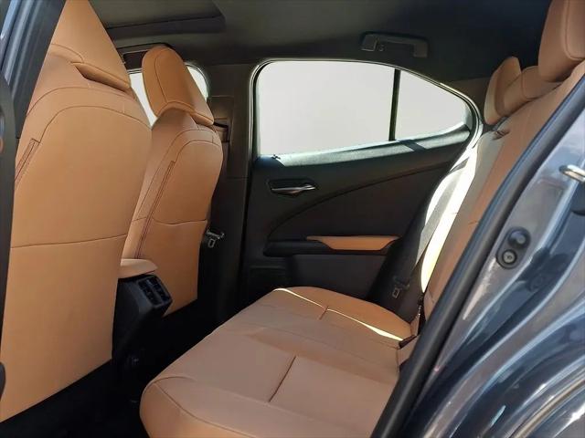 2025 Lexus 300 Premium