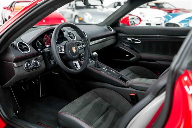 2024 Porsche 718 Cayman GTS 4.0