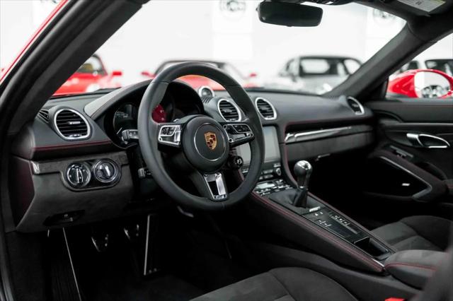 2024 Porsche 718 Cayman GTS 4.0
