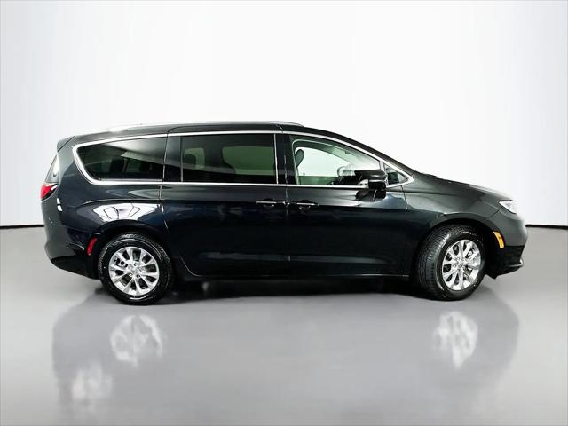 2021 Chrysler Pacifica Touring L AWD