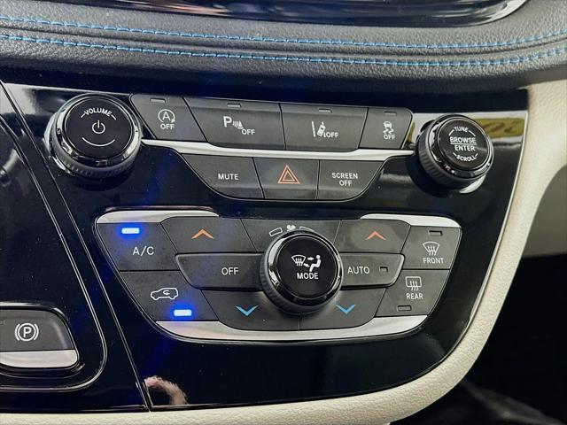 2021 Chrysler Pacifica Touring L AWD