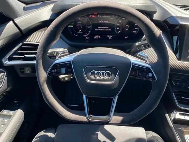 2022 Audi e-tron GT Premium Plus quattro